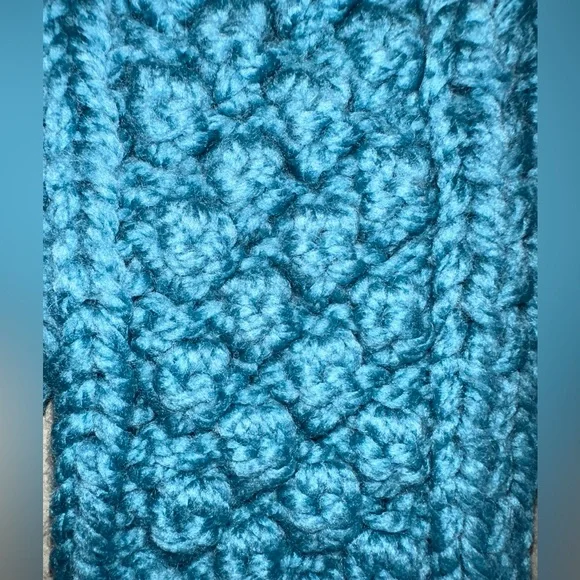 Hand Knit Mittens - Picture 6 of 7